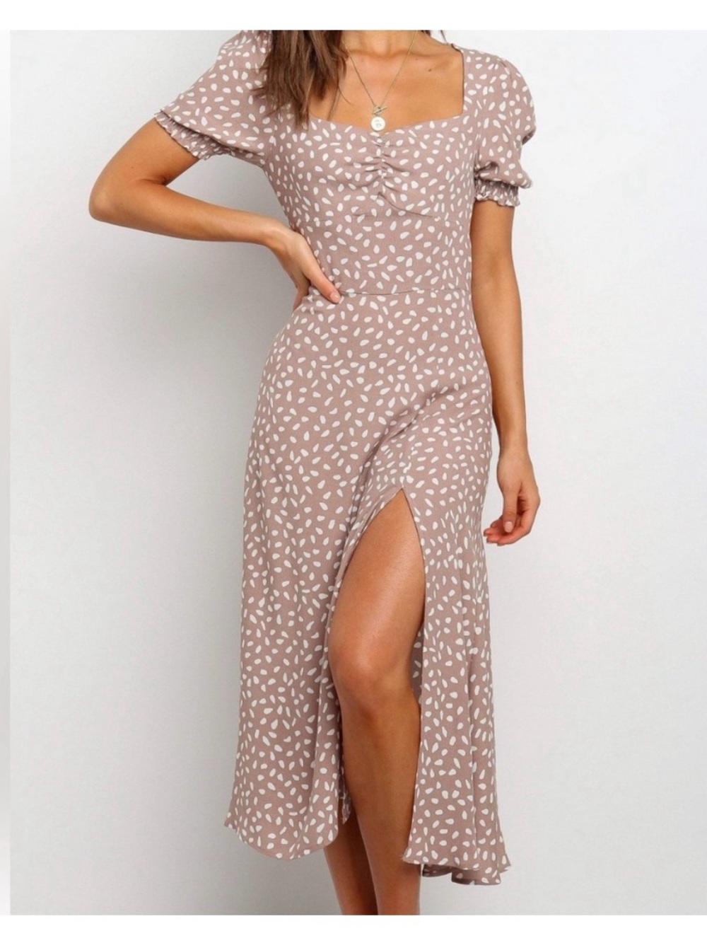 Petal & Pup
Franklin Print Puff Sleeve Midi Dress